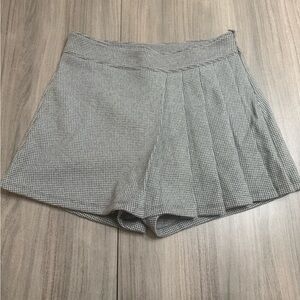 Iris Women's Black and White Checkered Skorts